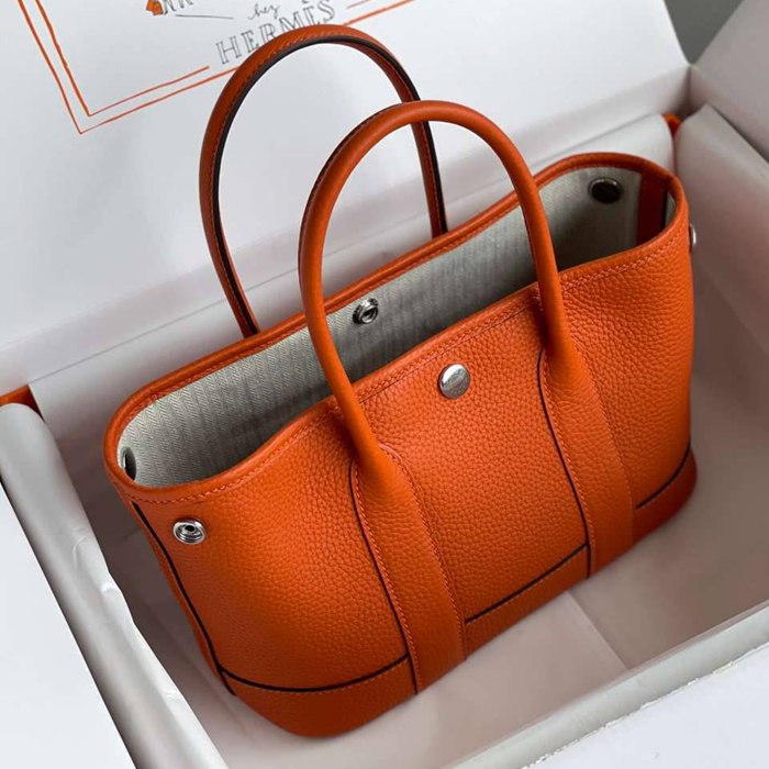 HERMES ガーデン カーフレザー オレンジ ハンドバッグ セミハンドメイド 18cm Garden サイズ:18cm