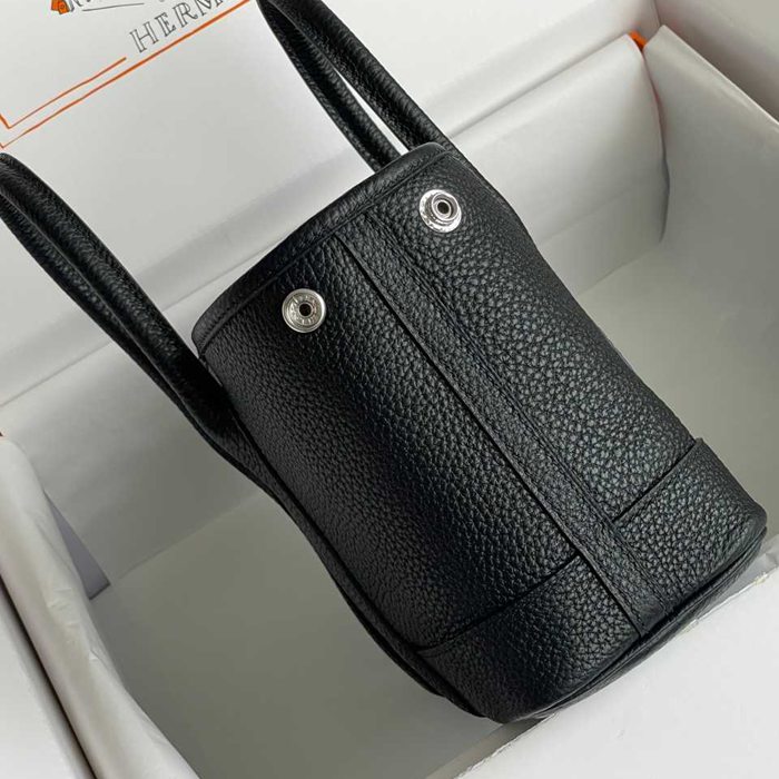 HERMES ガーデン カーフレザー ブラック ハンドバッグ セミハンドメイド 18cm Garden サイズ:18cm