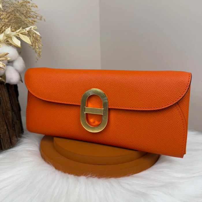 HERMES カーフスキン オレンジ 斜め掛けバッグ セミハンドメイド 金具ゴールド/シルバー 10×2.5cm サイズ:24×10×2.5cm