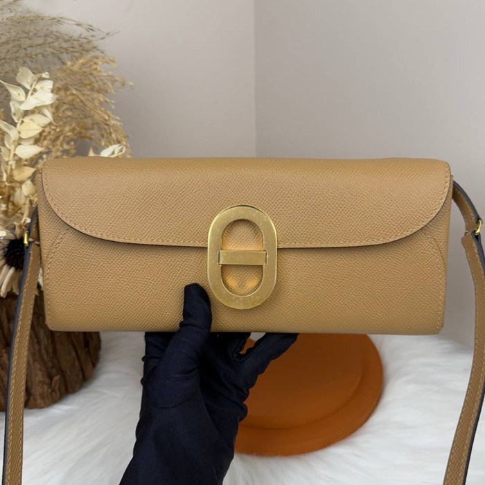 HERMES カーフスキン 斜め掛けバッグ セミハンドメイド 金具ゴールド/シルバー 10×2.5cm サイズ:24×10×2.5cm
