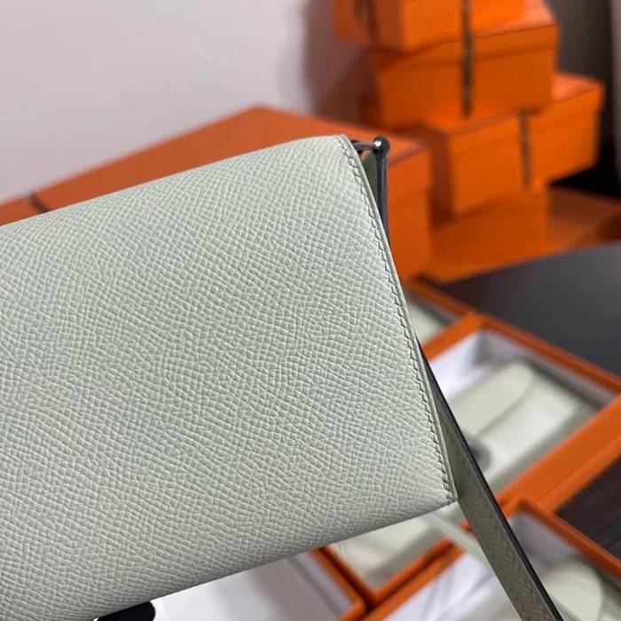 HERMES カーフスキン 脇下バッグ セミハンドメイド 24cm サイズ:24cm