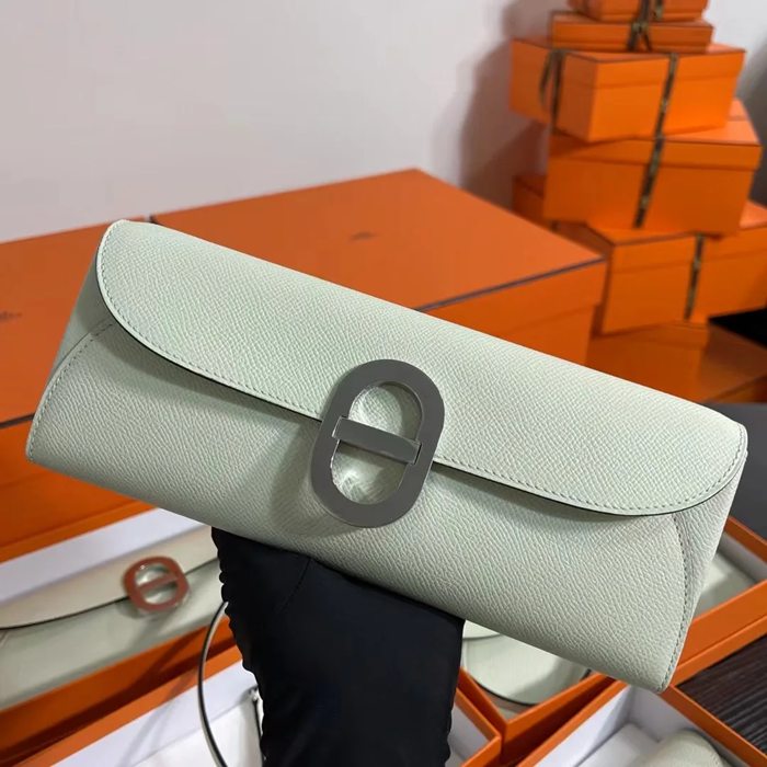 HERMES カーフスキン 脇下バッグ セミハンドメイド 24cm サイズ:24cm