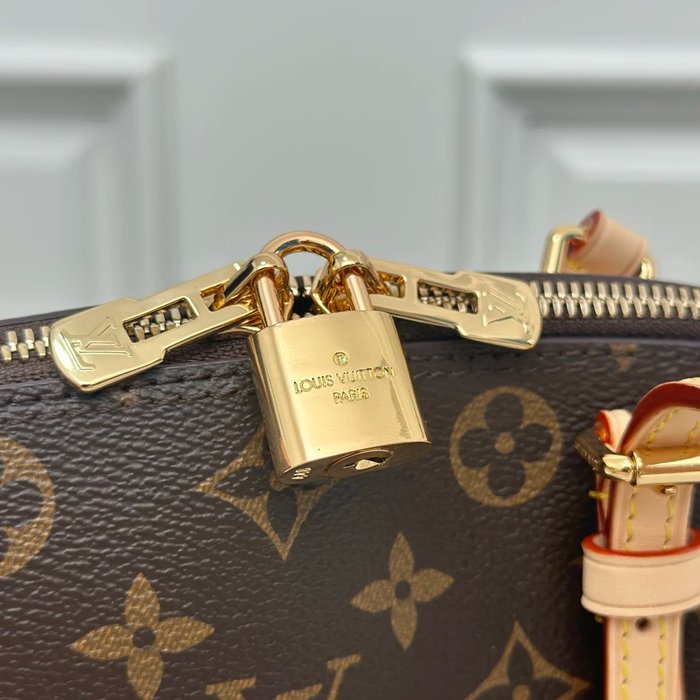 LOUIS VUITTON M28951 牛皮 モノグラム ショルダーバッグ ショルダー 30x20x10cm サイズ:30x20x10cm