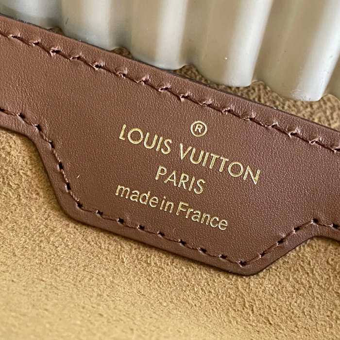 LOUIS VUITTON M57835 モノグラム 斜め掛けバッグ 斜め掛け 19x9cm サイズ:19x9cm