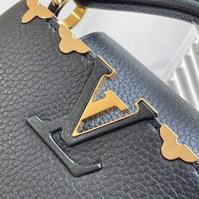 LOUIS VUITTON M56669 PU モノグラム ブラック 斜め掛けバッグ 斜め掛け 21x14cm サイズ:21x14cm