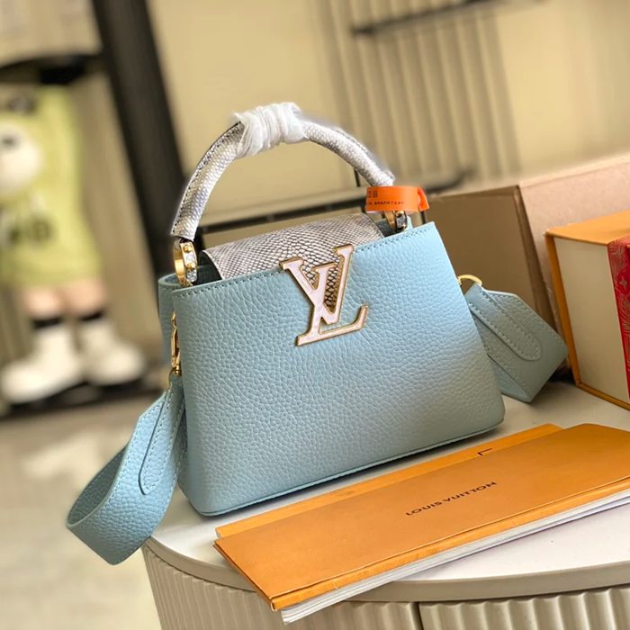 LOUIS VUITTON M21165 スネークレザー 斜め掛けバッグ 斜め掛け手提げフラップ 21x14cm サイズ:21x14cm
