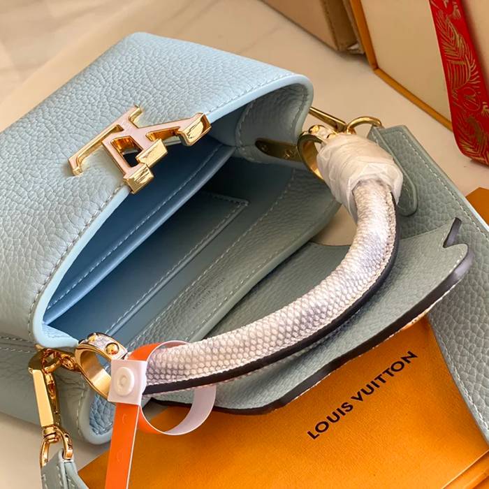 LOUIS VUITTON M21165 スネークレザー 斜め掛けバッグ 斜め掛け手提げフラップ 21x14cm サイズ:21x14cm