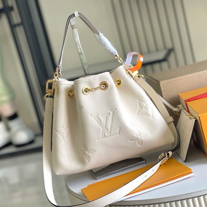 LOUIS VUITTON M47209 ホワイト 斜め掛けバッグ 斜め掛け手提げ 28x20x11cm サイズ:28x20x11cm