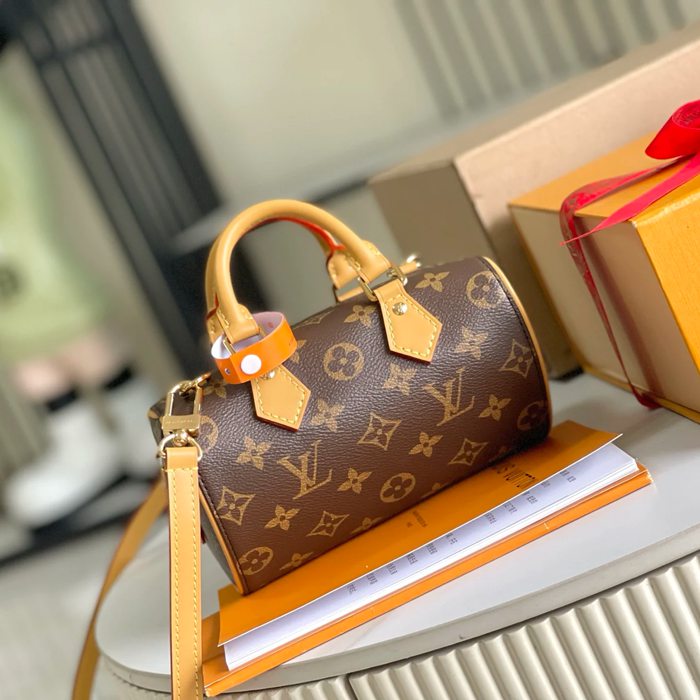 LOUIS VUITTON M13226 モノグラム 斜め掛けバッグ 斜め掛け手提げ 17x15x15cm サイズ:17x15x15cm