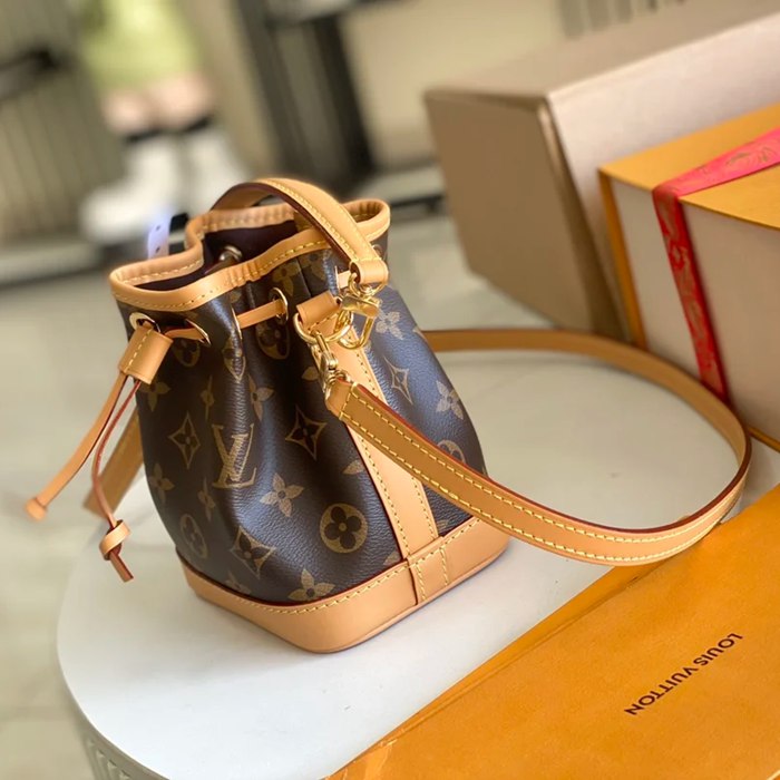 LOUIS VUITTON M81266 本革 モノグラム 斜め掛けバッグ 斜め掛け手提げ 16x13x10cm サイズ:16x13x10cm