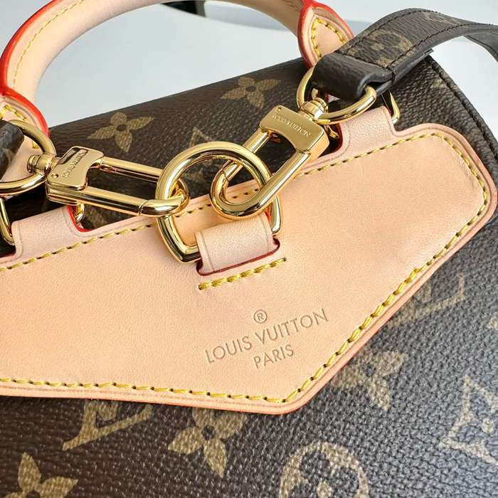 LOUIS VUITTON M11198 牛皮 キャンバス リュックサック リュック 30x28x18cm サイズ:30x28x18cm