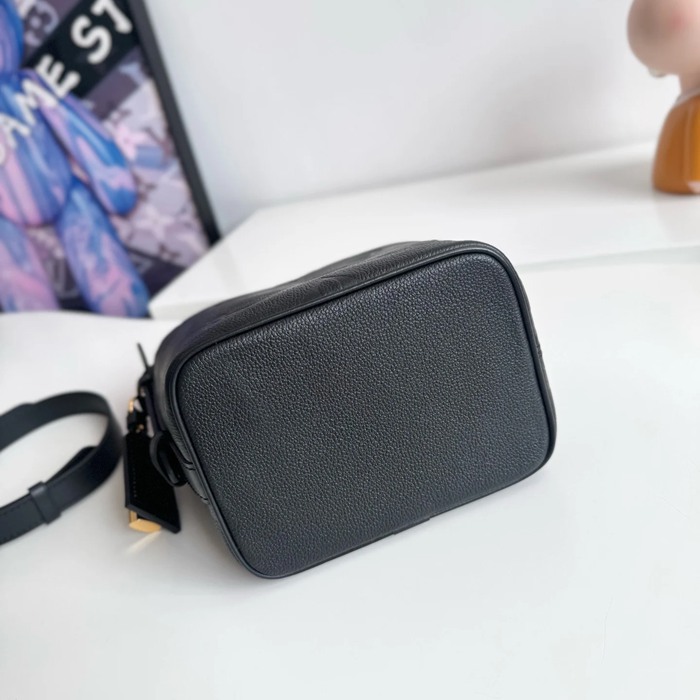 LOUIS VUITTON M13480 モノグラム 斜め掛けバッグ レディース斜め掛け 18x16x12cm サイズ:18x16x12cm