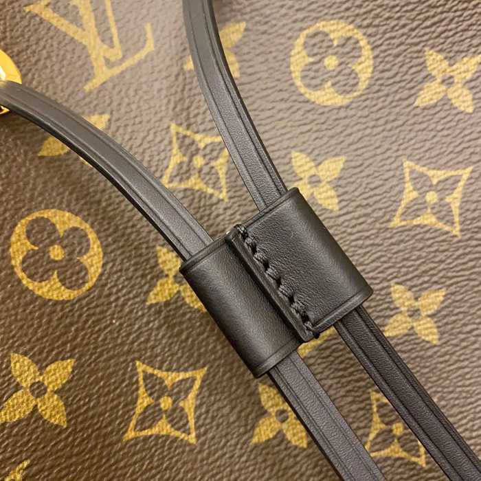LOUIS VUITTON M44020 ボックスレザー 斜め掛けバッグ レディース斜め掛け 26x26x17.5cm サイズ:26x26x17.5cm