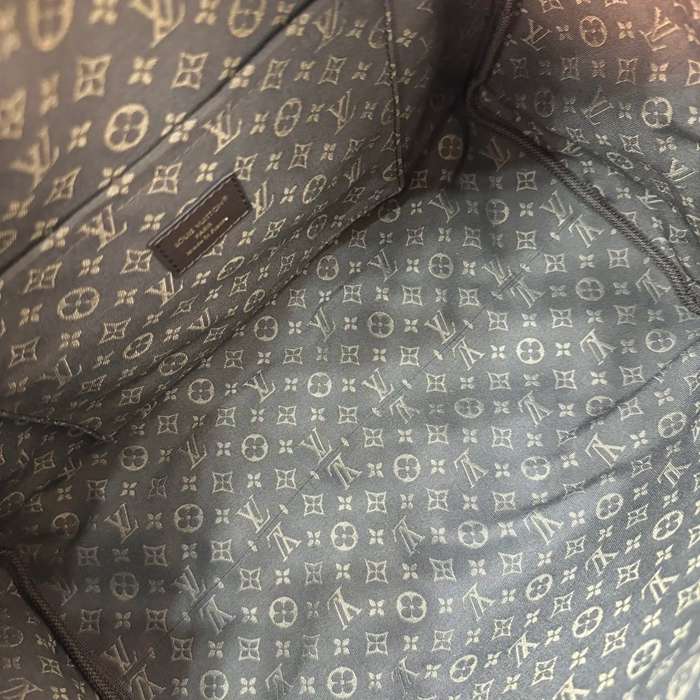 LOUIS VUITTON M26397 ボックスレザー 斜め掛けバッグ レディース斜め掛け 36x24x18.5cm サイズ:36x24x18.5cm