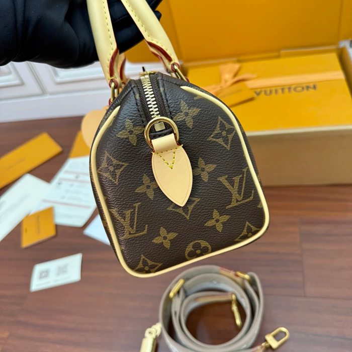 LOUIS VUITTON M46222 ボックスレザー 斜め掛けバッグ レディース斜め掛け 20.5x13.5x12cm サイズ:20.5x13.5x12cm