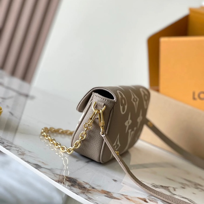 LOUIS VUITTON M82211 パターン 斜め掛けバッグ レディース斜め掛け 23.5x12x4.3cm サイズ:23.5x12x4.3cm