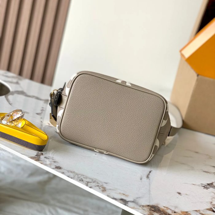 LOUIS VUITTON M13045 パターン グレー 斜め掛けバッグ レディース斜め掛け 18x16x12cm サイズ:18x16x12cm