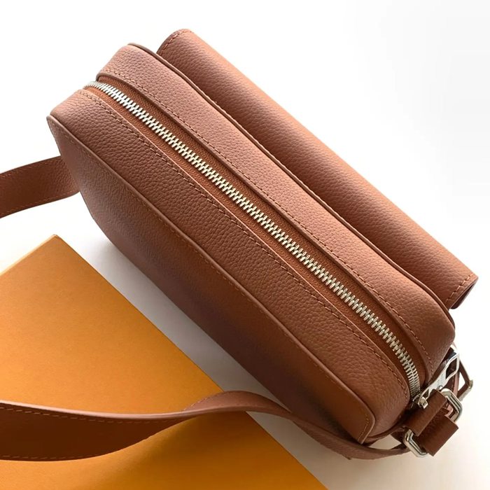 LOUIS VUITTON M25981 牛皮 ブラウン 斜め掛けバッグ レディース斜め掛け 24x18cm サイズ:24x18cm
