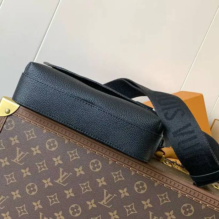 LOUIS VUITTON M22842 牛皮 ブラック 斜め掛けバッグ レディース斜め掛け 24x18cm サイズ:24x18cm