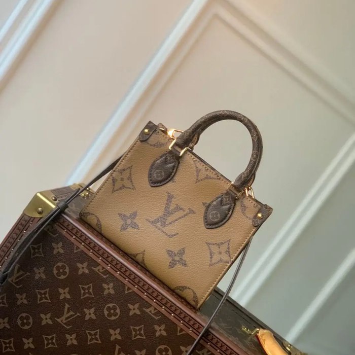 LOUIS VUITTON M46839 キャンバス モノグラム 斜め掛けバッグ レディース斜め掛け 18x15x8.5cm サイズ:18x15x8.5cm