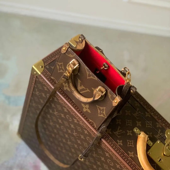 LOUIS VUITTON M46839 キャンバス モノグラム 斜め掛けバッグ レディース斜め掛け 18x15x8.5cm サイズ:18x15x8.5cm