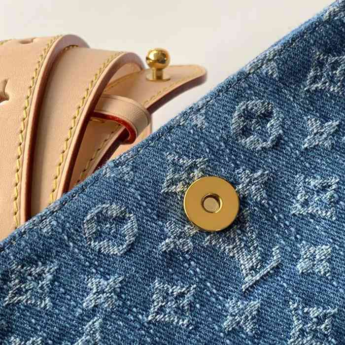 LOUIS VUITTON M28107 牛皮 配色 デニム 斜め掛けバッグ レディース斜め掛け 18x16x12cm サイズ:18x16x12cm