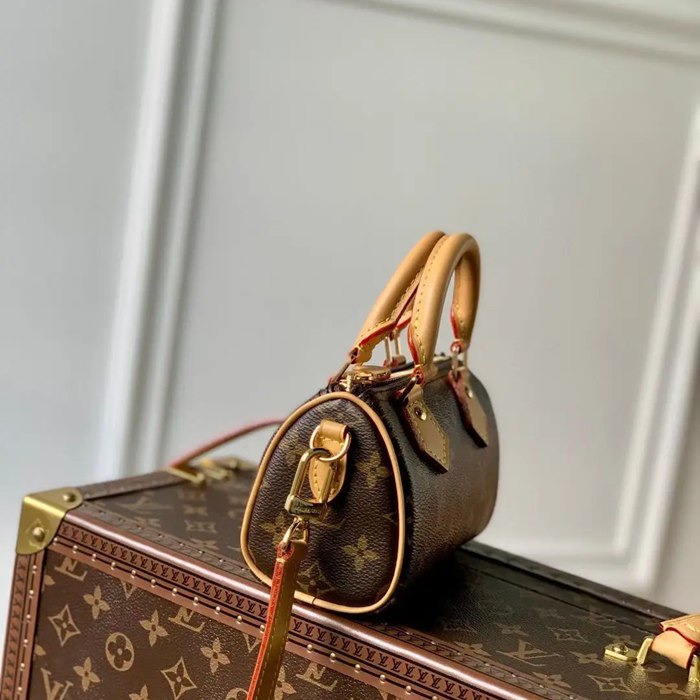 LOUIS VUITTON M81085 牛皮 モノグラム キャンバス 斜め掛けバッグ レディース斜め掛け 16x10x7.5cm サイズ:16x10x7.5cm