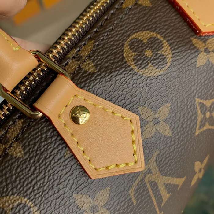 LOUIS VUITTON M81085 牛皮 モノグラム キャンバス 斜め掛けバッグ レディース斜め掛け 16x10x7.5cm サイズ:16x10x7.5cm