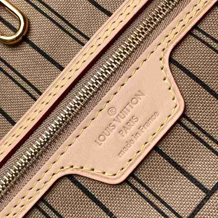 LOUIS VUITTON M11948 キャンバス モノグラム 斜め掛けバッグ レディース斜め掛け 39x32x19cm サイズ:39x32x19cm