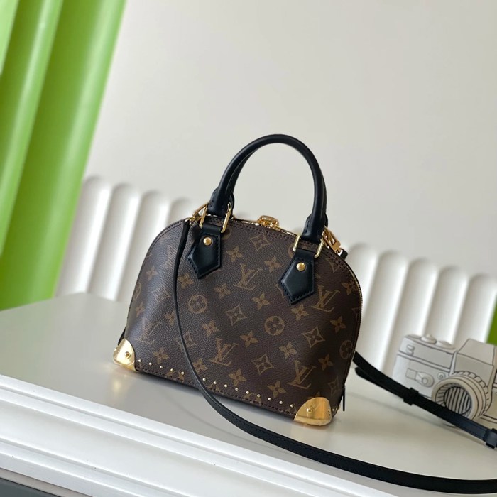 LOUIS VUITTON M26084 モノグラム 斜め掛けバッグ 斜め掛け手提げ サイズ:22.0x19.0x11.0cm