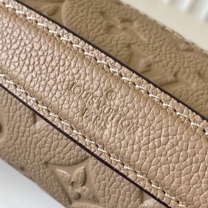 LOUIS VUITTON M44881 斜め掛けバッグ 斜め掛け サイズ:25.0x19.0x7.0cm