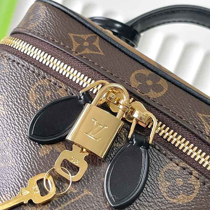 LOUIS VUITTON M45165 モノグラム 斜め掛けバッグ 斜め掛け サイズ:19.0x13.0x11.0cm