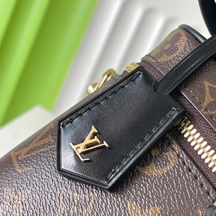 LOUIS VUITTON M45165 モノグラム 斜め掛けバッグ 斜め掛け サイズ:19.0x13.0x11.0cm