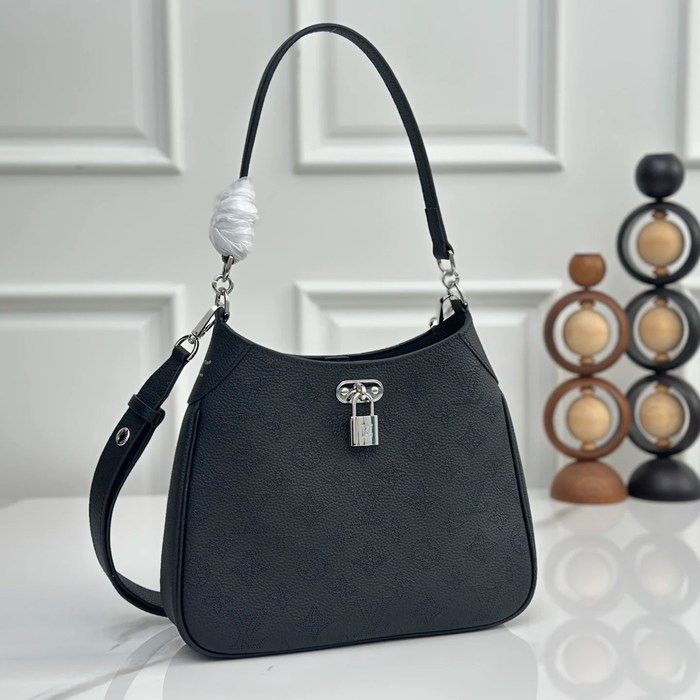 LOUIS VUITTON M28306 モノグラム ブラック 斜め掛けバッグ レディース斜め掛け 25x20cm サイズ:25x20cm
