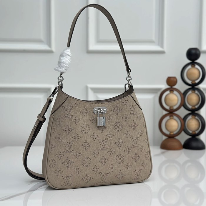 LOUIS VUITTON M28306 モノグラム 斜め掛けバッグ レディース斜め掛け 25x20cm サイズ:25x20cm