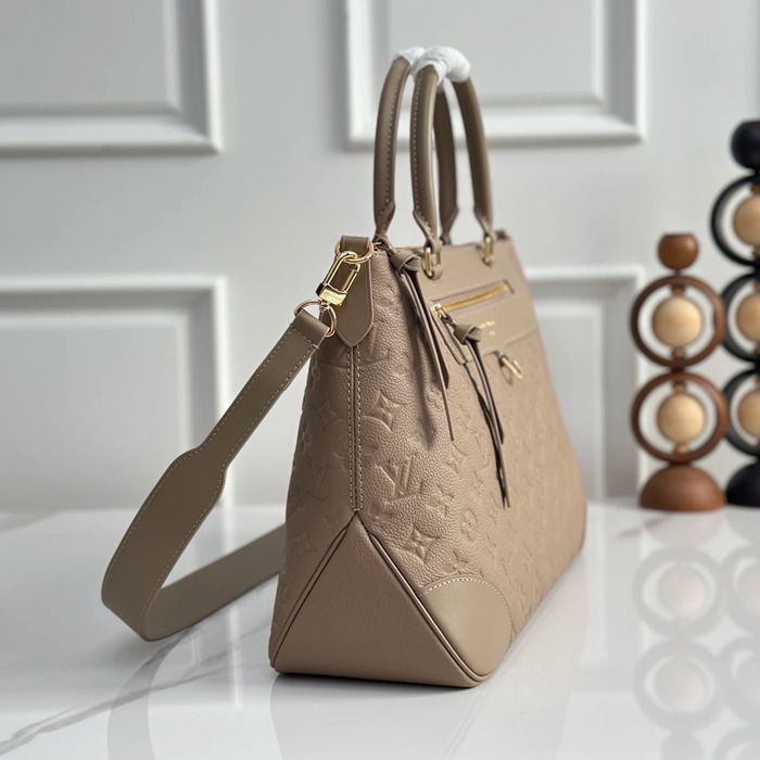 LOUIS VUITTON M29152 モノグラム ブラック 斜め掛けバッグ レディース斜め掛け手提げチェーン 40x26x15cm サイズ:40x26x15cm