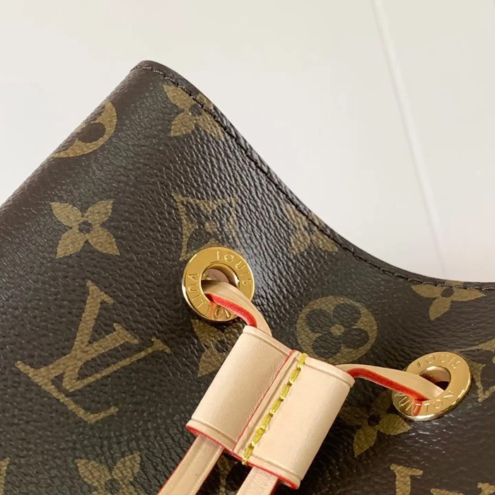 LOUIS VUITTON M46581 キャンバス モノグラム 斜め掛けバッグ レディース斜め掛け手提げ 20x20x13cm サイズ:20x20x13cm