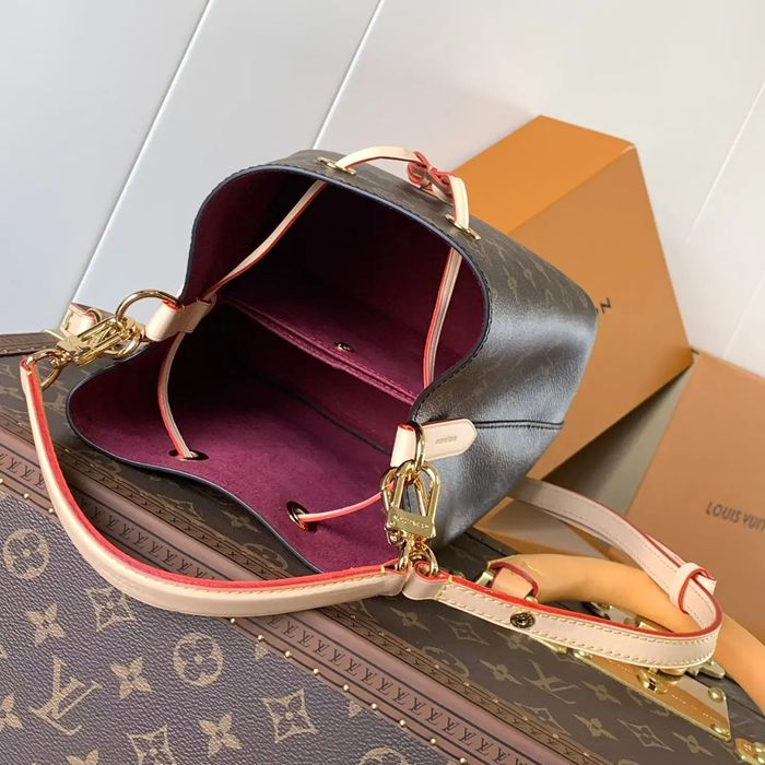 LOUIS VUITTON M46581 キャンバス モノグラム 斜め掛けバッグ レディース斜め掛け手提げ 20x20x13cm サイズ:20x20x13cm