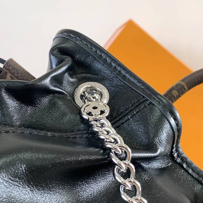 LOUIS VUITTON M25522 羊皮 リュックサック ショルダーリュックチェーン 25x24x10cm サイズ:25x24x10cm