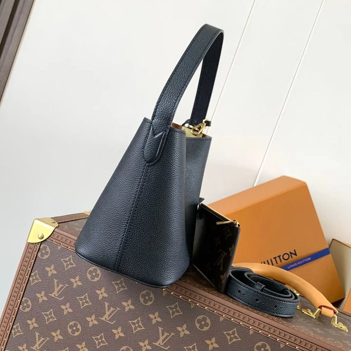 LOUIS VUITTON M25543 牛皮 モノグラム ブラック ショルダーバッグ レディースショルダー 18x16x12cm サイズ:18x16x12cm
