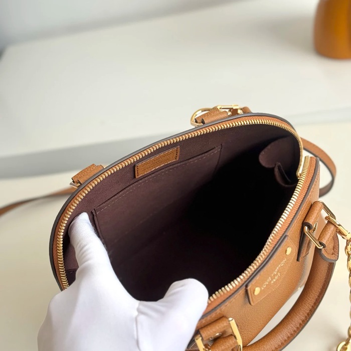 LOUIS VUITTON M29091 牛皮 斜め掛けバッグ レディース斜め掛けチェーン 22x19x11cm サイズ:22x19x11cm