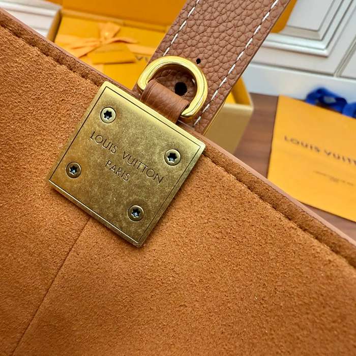 LOUIS VUITTON M14416 ボックスレザー 斜め掛けバッグ レディース斜め掛け 18x16x12cm サイズ:18x16x12cm
