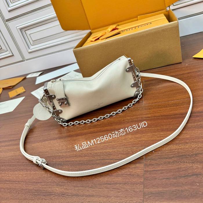 LOUIS VUITTON M12560 本革 斜め掛けバッグ レディース斜め掛け 23x12cm サイズ:23x12cm