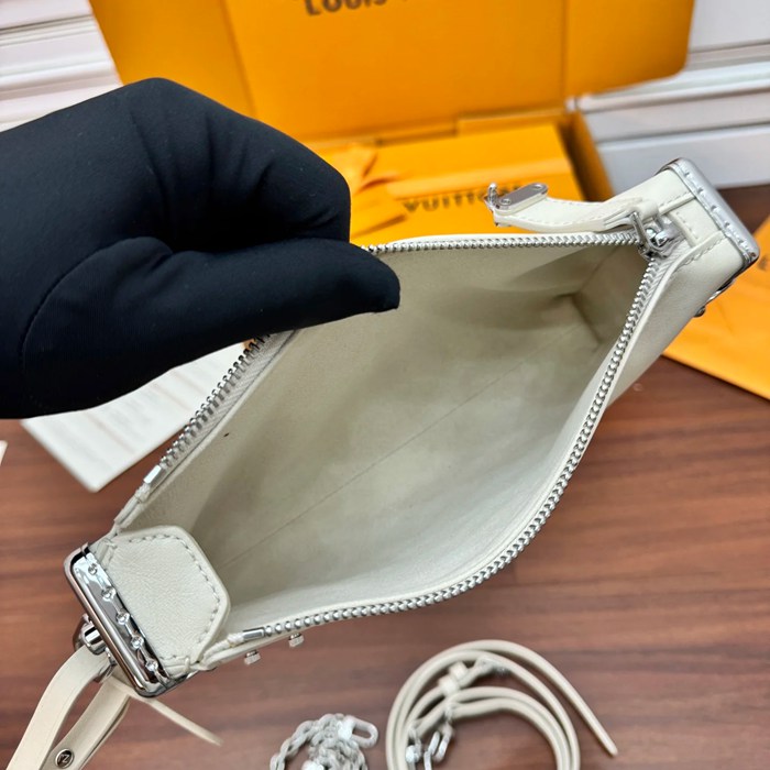 LOUIS VUITTON M12560 本革 斜め掛けバッグ レディース斜め掛け 23x12cm サイズ:23x12cm