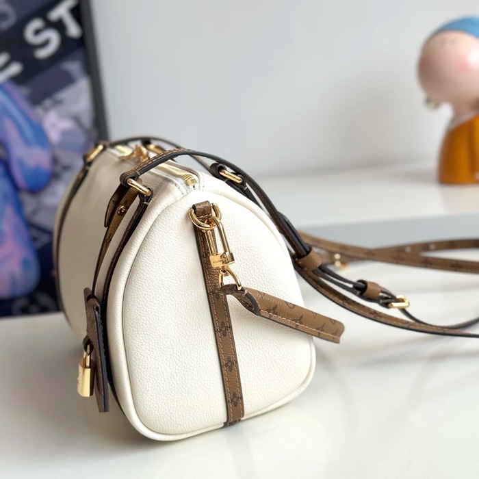 LOUIS VUITTON M29392 牛皮 モノグラム キャンバス 斜め掛けバッグ レディース斜め掛け 26x17x13.5cm サイズ:26x17x13.5cm