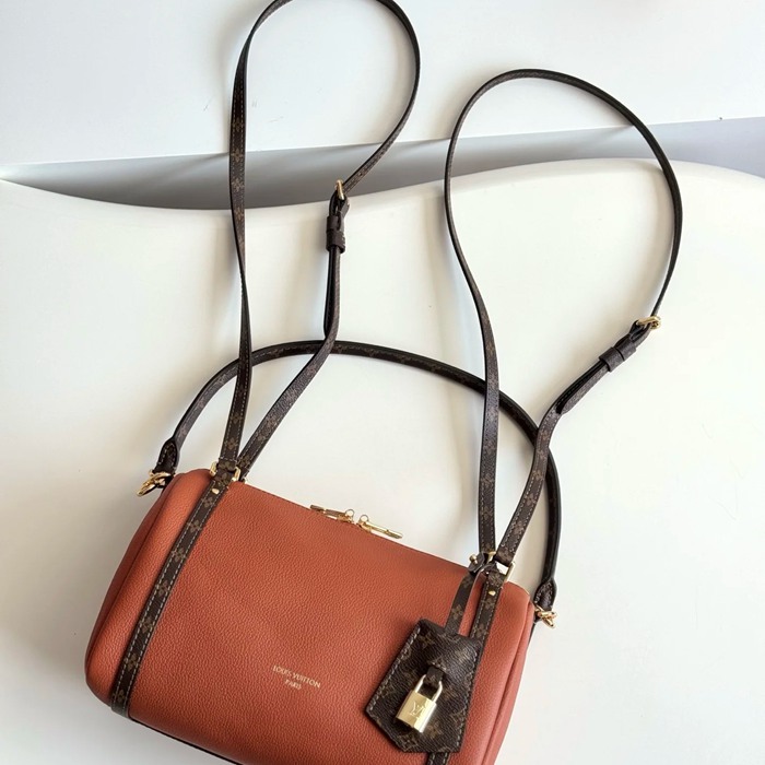 LOUIS VUITTON M29428 牛皮 モノグラム キャンバス 斜め掛けバッグ レディース斜め掛け手提げ 26x17x13.5cm サイズ:26x17x13.5cm