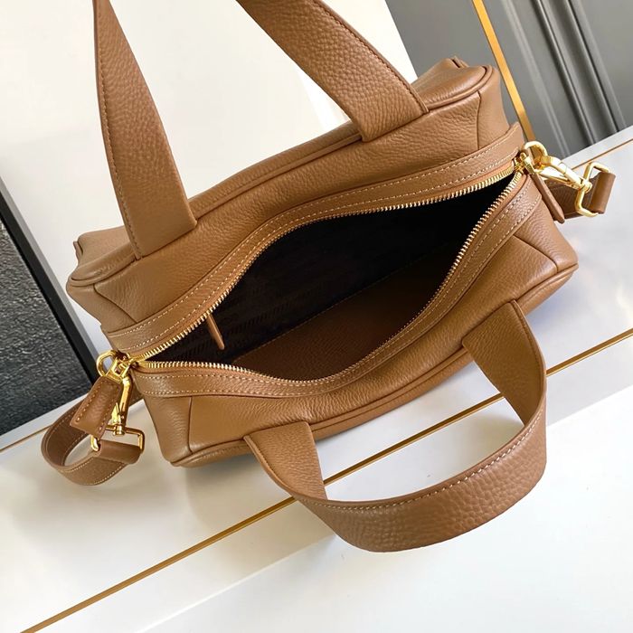 PRADA 1BB149 レザー ゴールド 斜め掛けバッグ、ショルダーバッグ、ハンドバッグ、ハンドバッグ クラシック 28x20x13cm サイズ:28x20x13cm