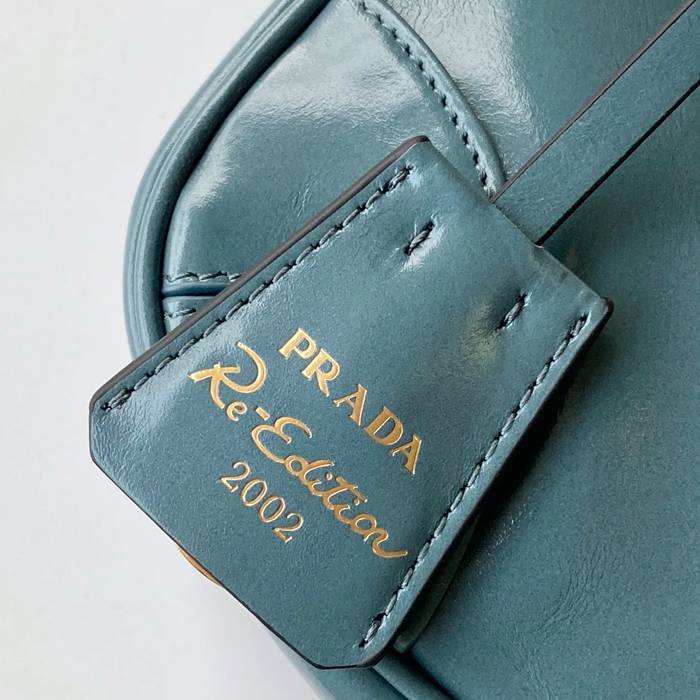 PRADA 1BC221 レザー ホワイト、ゴールド 斜め掛けバッグ、チェーンバッグ チェーン、クラシック 26x12cm サイズ:26x12cm