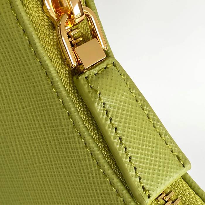 PRADA 1BC204 レザー ゴールド 斜め掛けバッグ、ショルダーバッグ、ハンドバッグ、チェーンバッグ、ハンドバッグ チェーン、クラシック 22x18cm サイズ:22x18cm