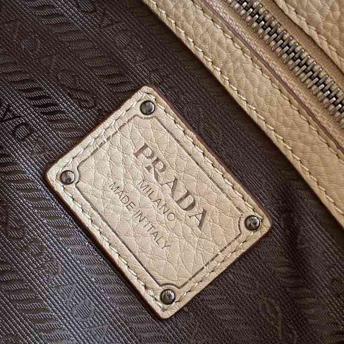 PRADA 1BG604 レザー 斜め掛けバッグ、ショルダーバッグ、ハンドバッグ クラシック 35x22x11cm サイズ:35x22x11cm